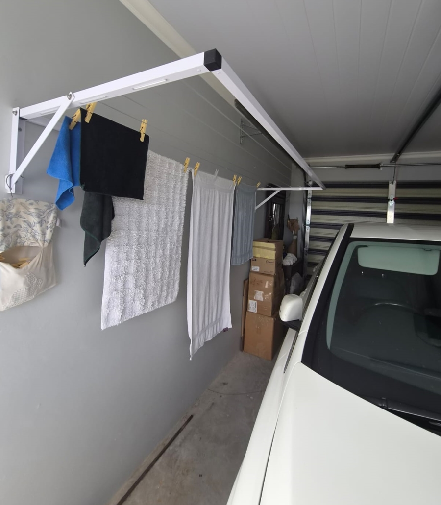2 Bedroom Property for Sale in Struisbaai Western Cape